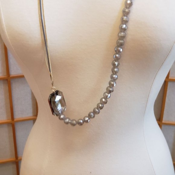 NIB Neiman Marcus Large Bauble Sparkly Necklace - Picture 4 of 5